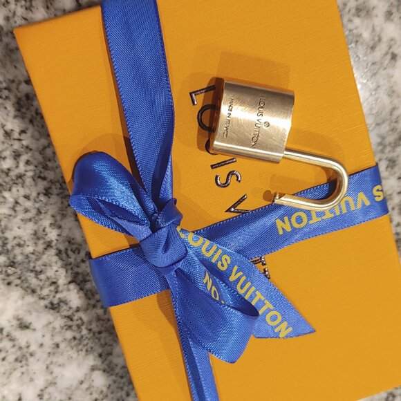 Louis Vuitton Padlock with Key #305. Made in France. - Picture 16 of 16